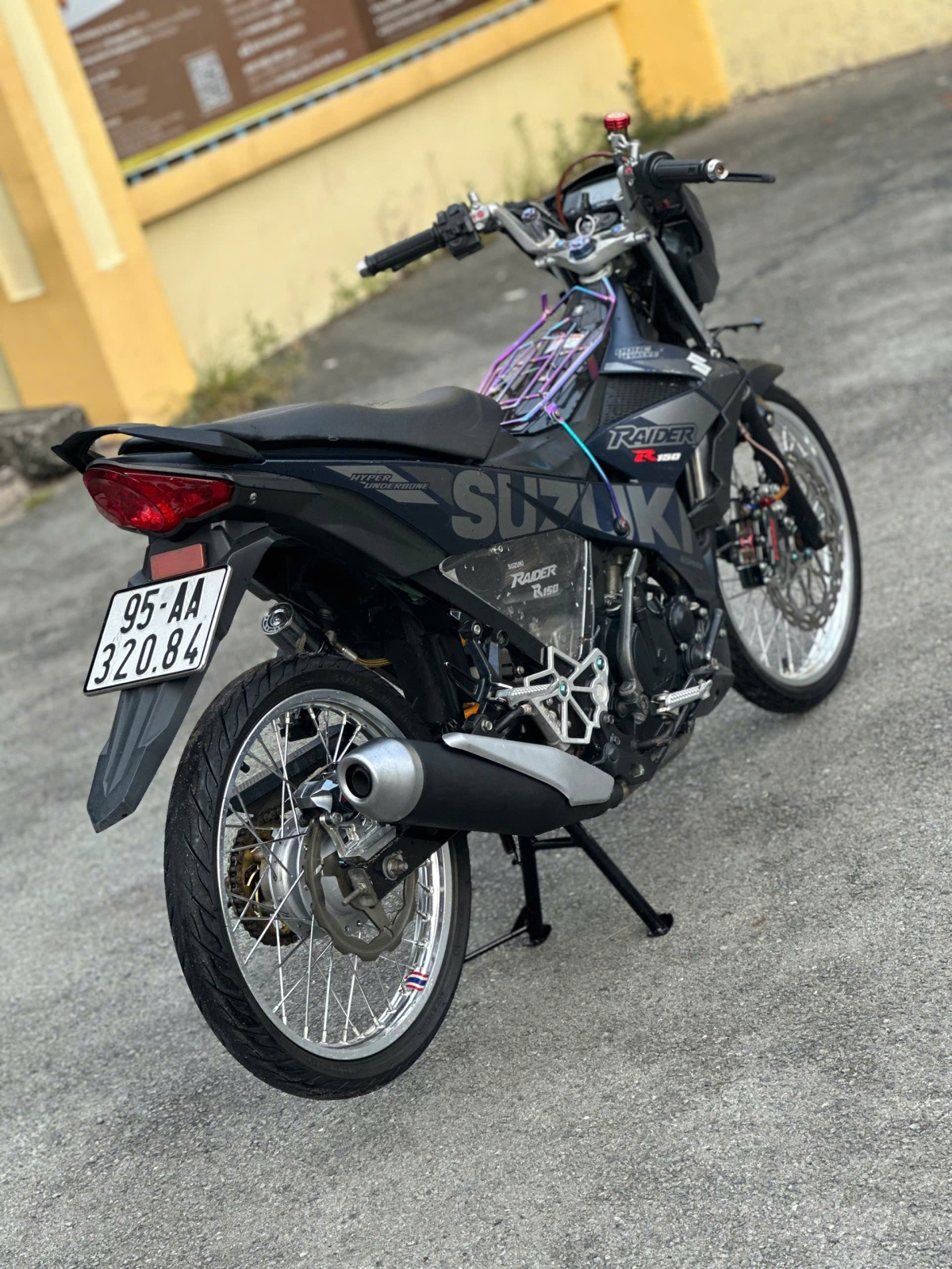 SUZUKI RAIDER BS 95AA-32084
