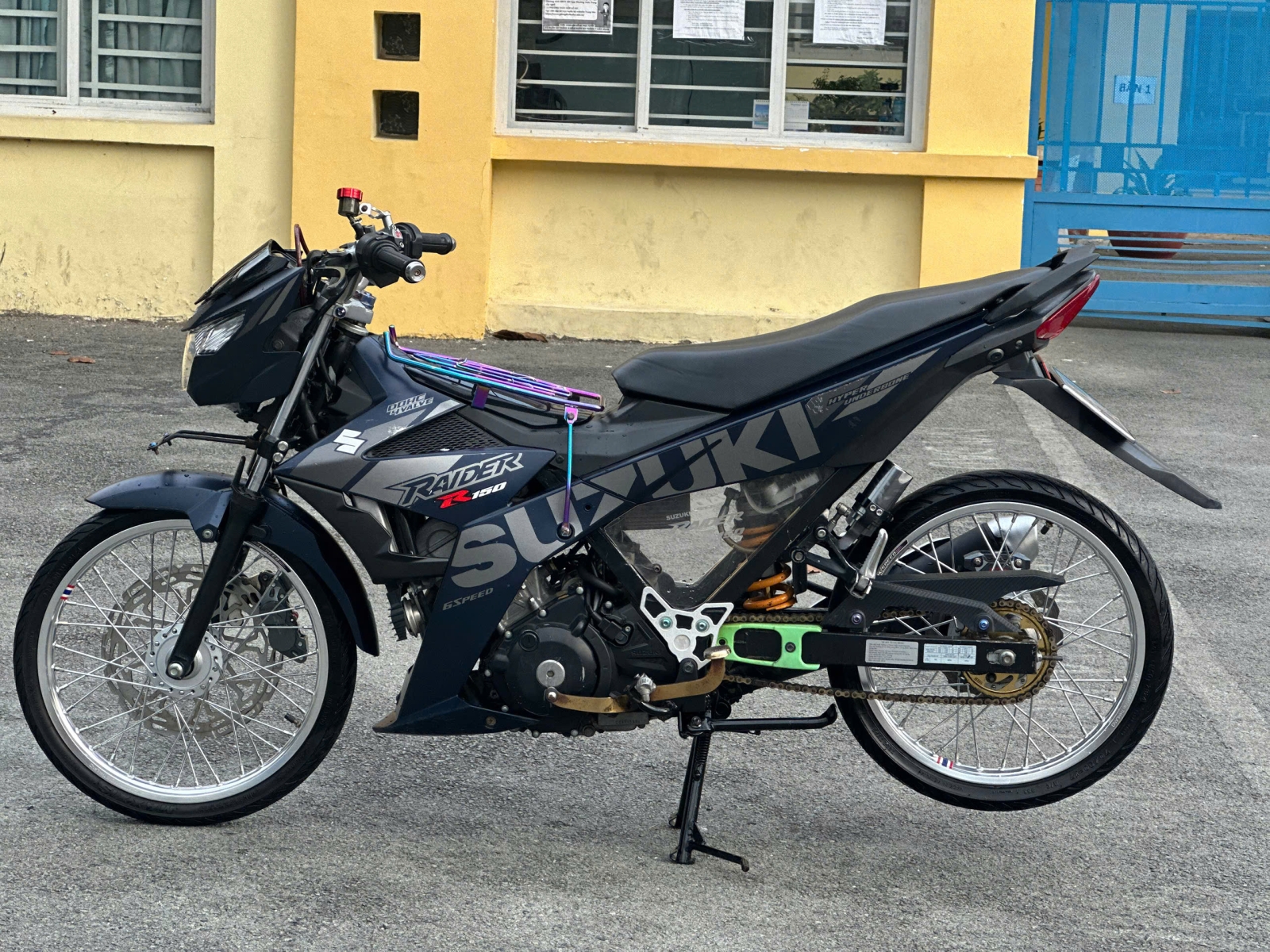 SUZUKI RAIDER BS 95AA-32084