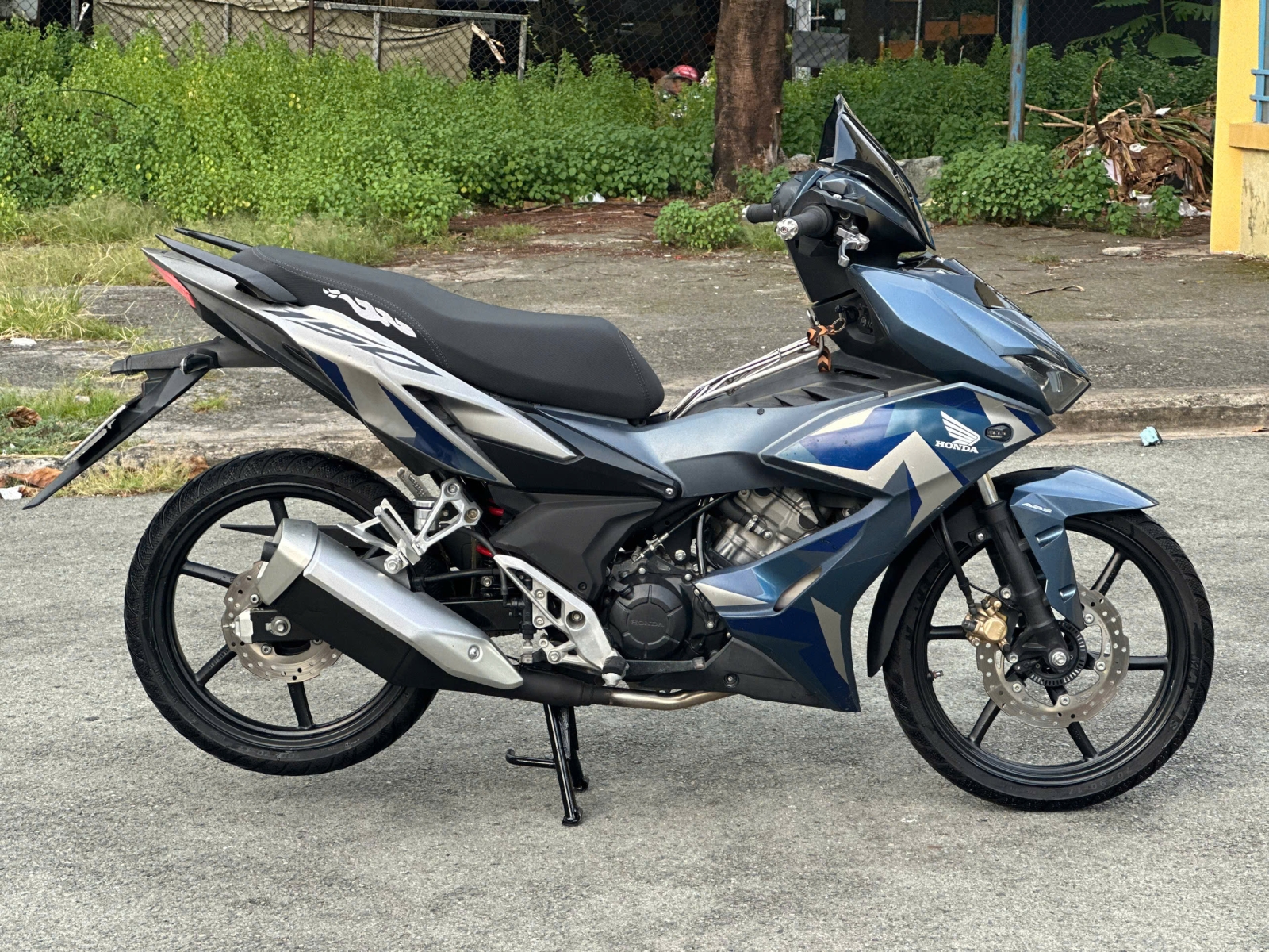 HONDA WINNER V2 ABS BS 60c2-74535