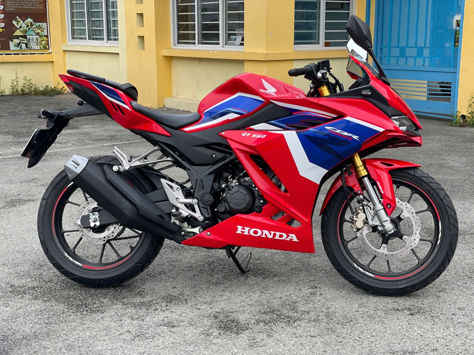 HONDA CBR 150cc BS 59z2-30144