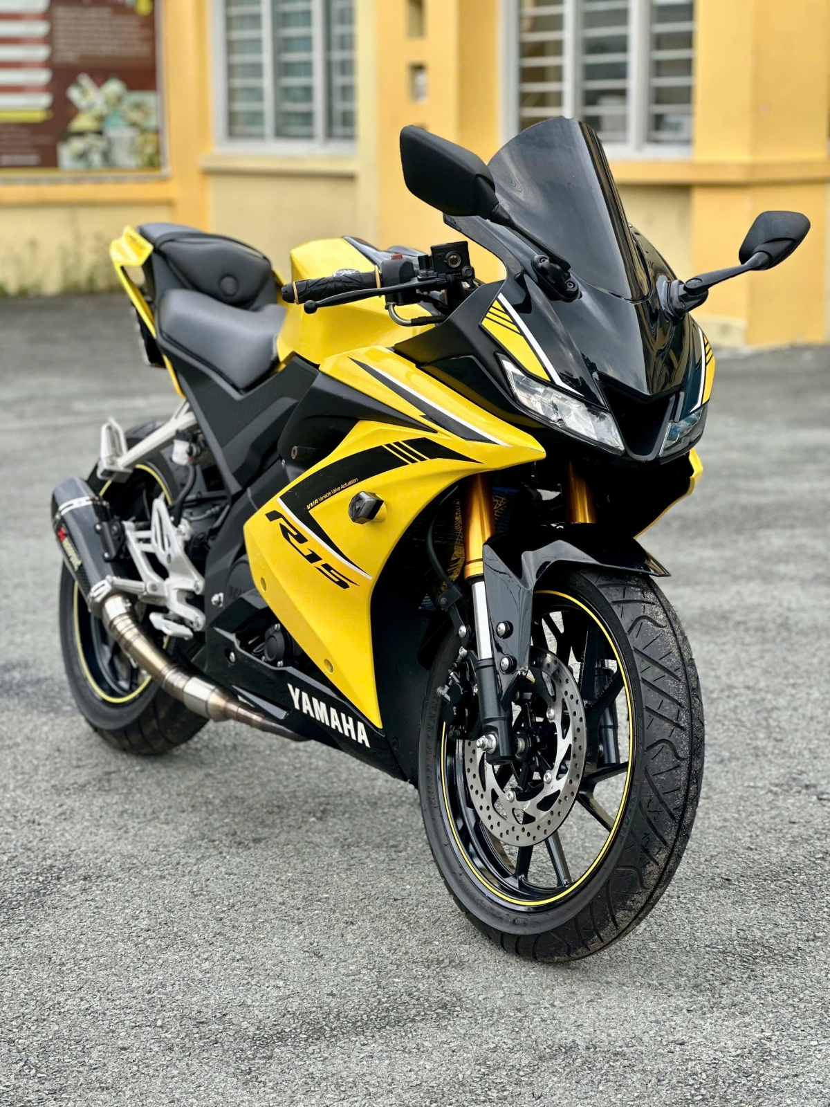 YAMAHA R15 150cc BS 50x1-02640