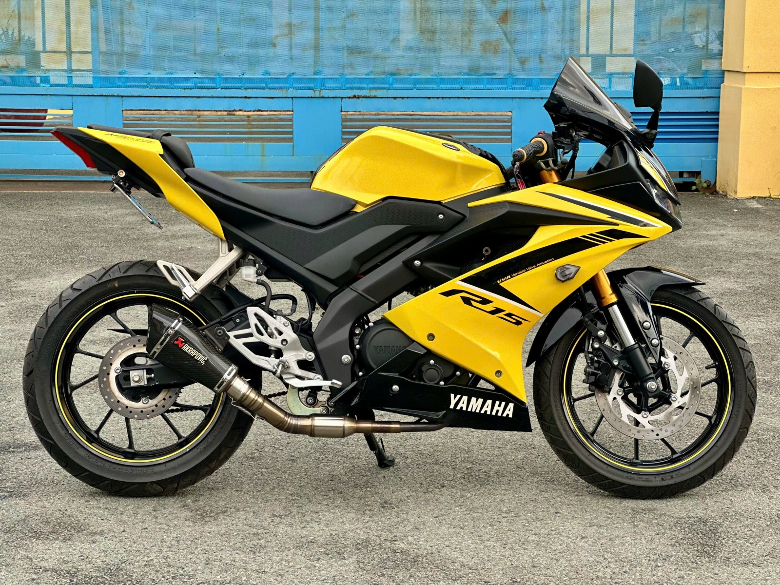 YAMAHA R15 150cc BS 50x1-02640