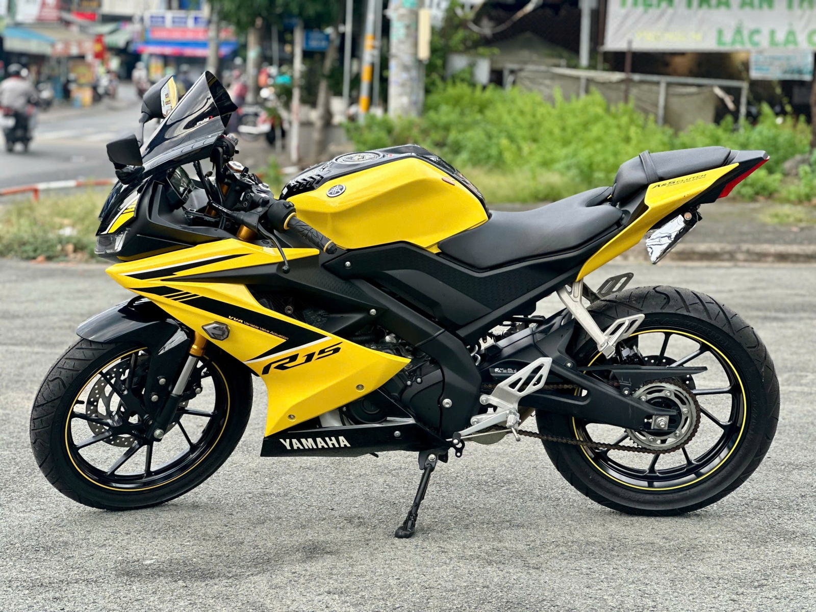 YAMAHA R15 150cc BS 50x1-02640