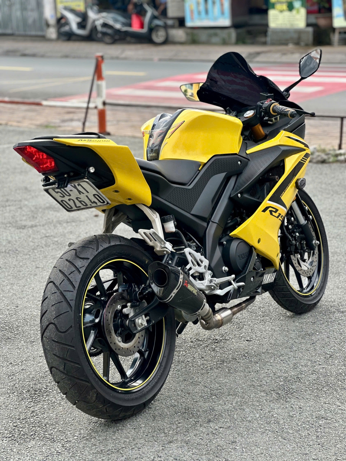 YAMAHA R15 150cc BS 50x1-02640