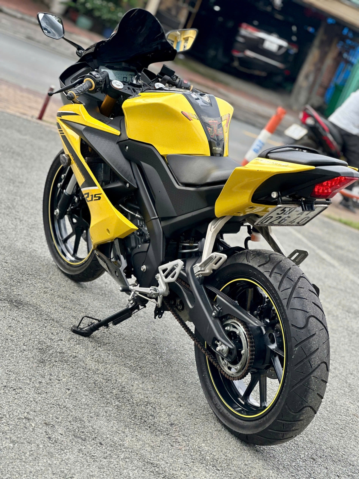 YAMAHA R15 150cc BS 50x1-02640