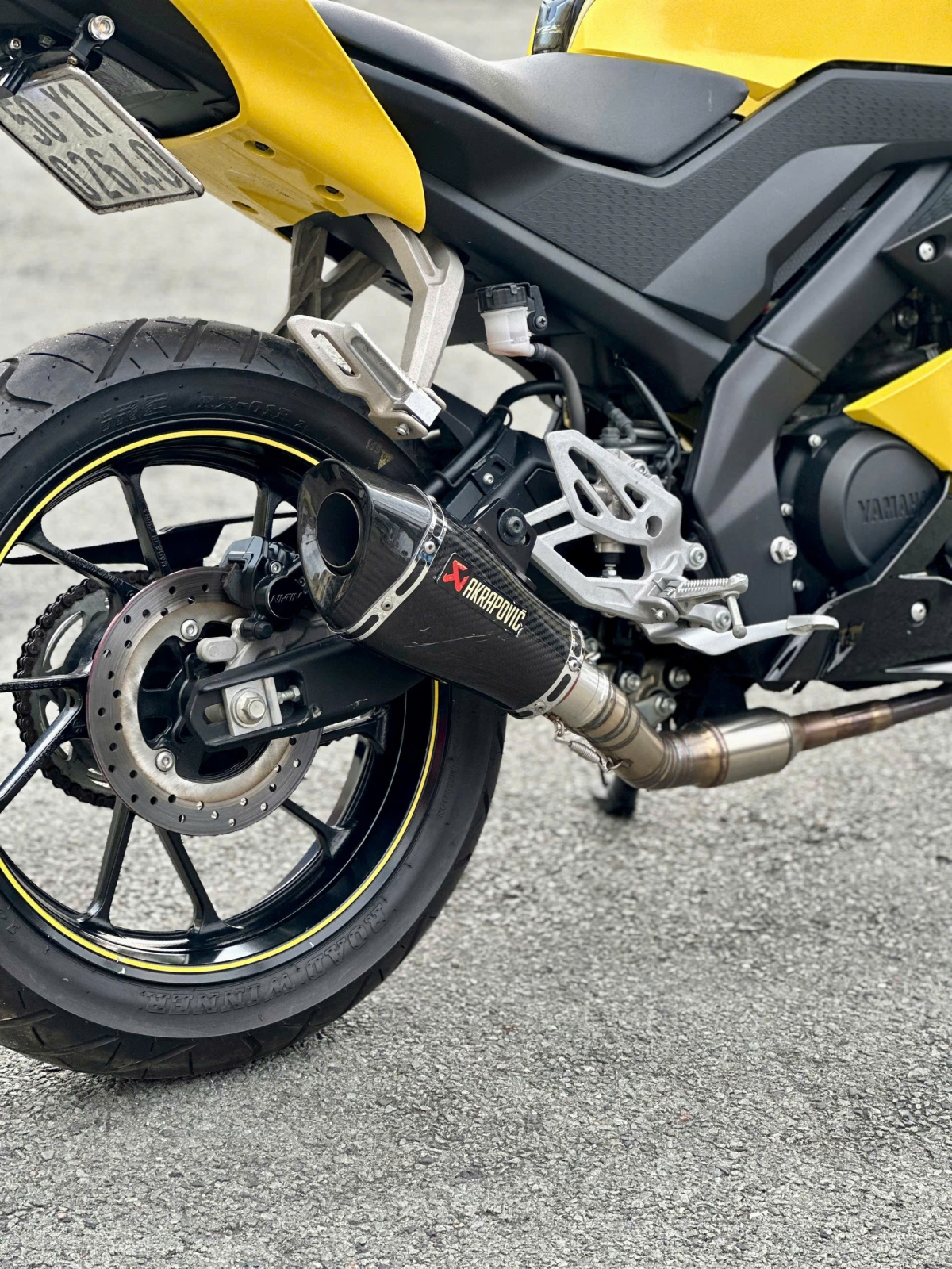 YAMAHA R15 150cc BS 50x1-02640
