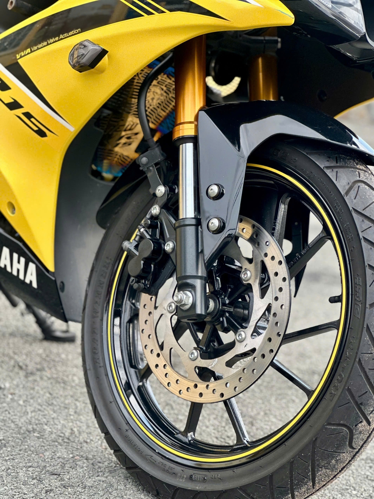 YAMAHA R15 150cc BS 50x1-02640