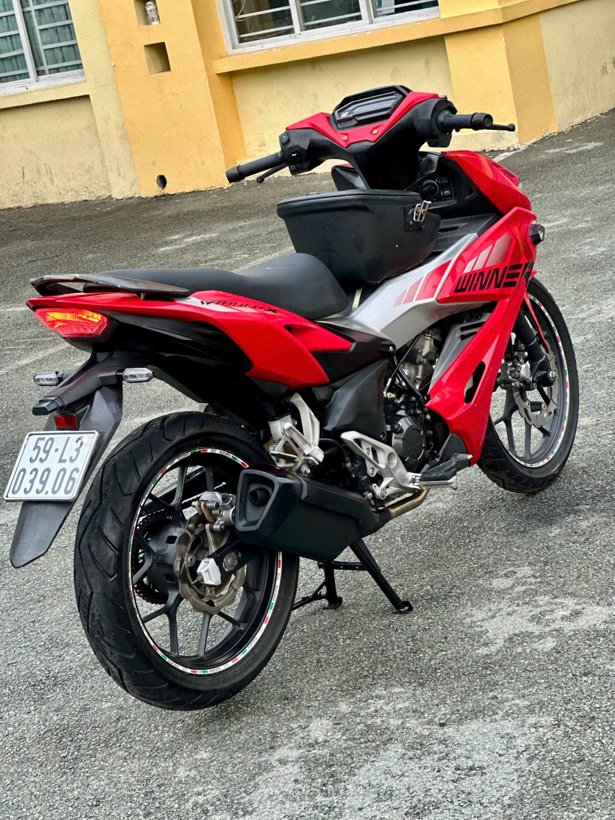 HONDA WINNER V2 BS 59L3 03906