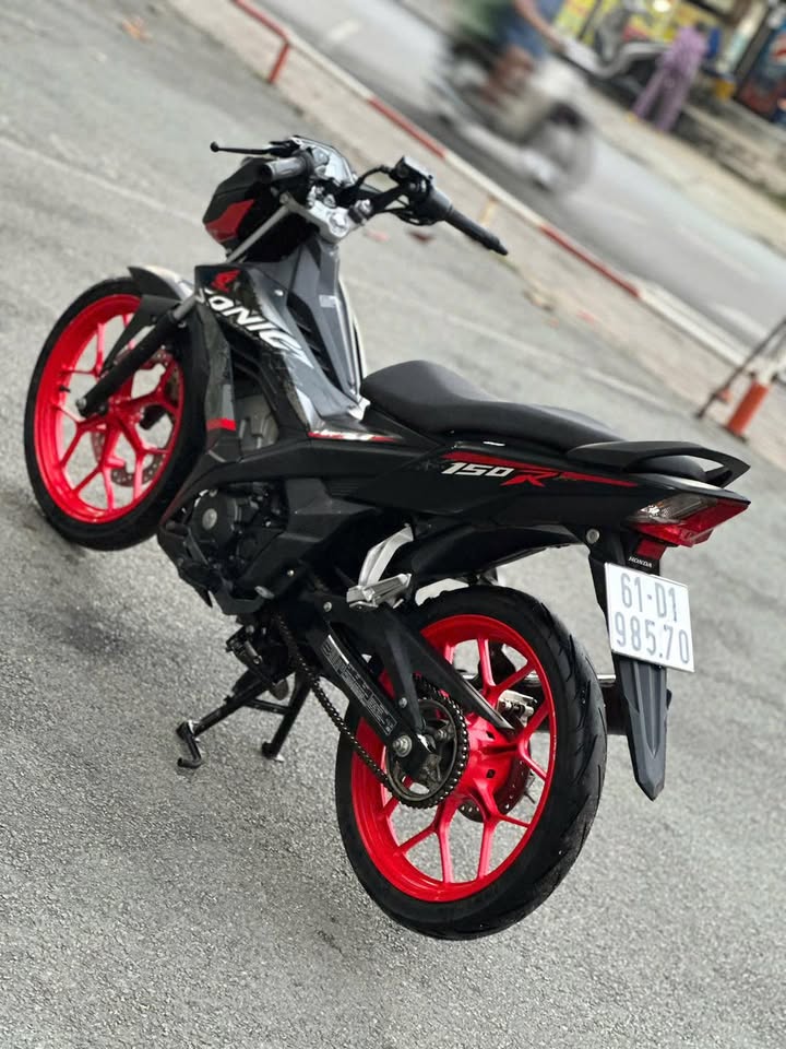 HONDA SONIC 61D1-985.70