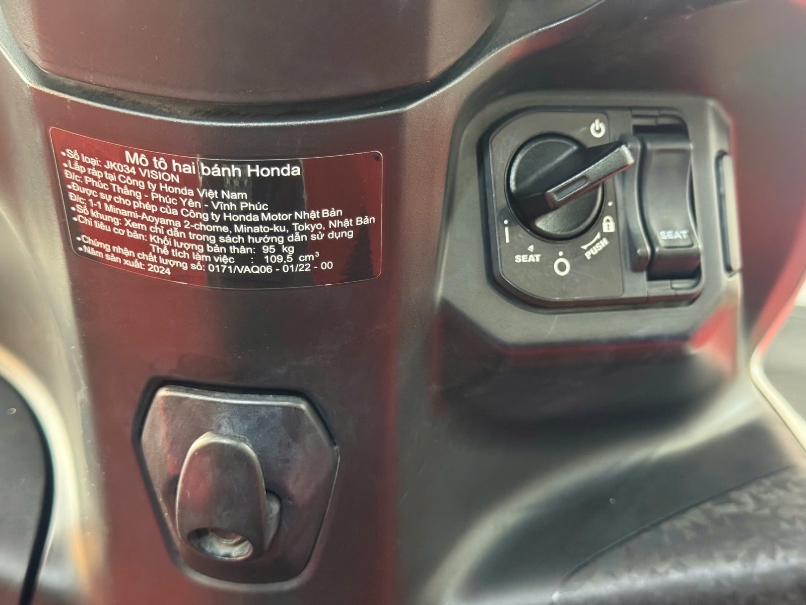 Vision 2024 Bạc Porche 83ZY-04901