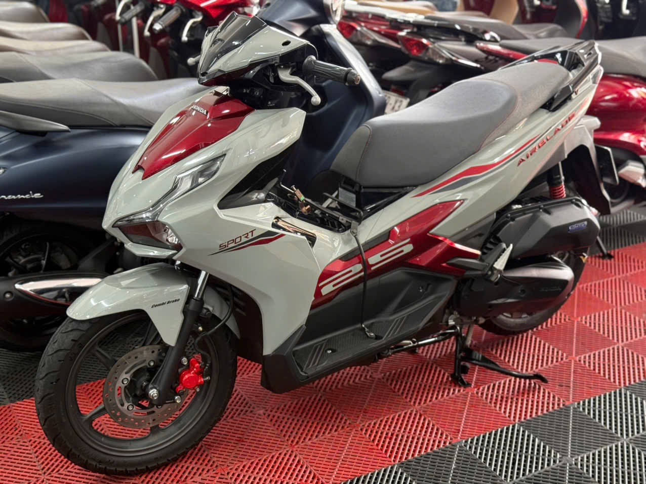 HONDA AIRBLADE 125 2024 7000KM 69S3-80435