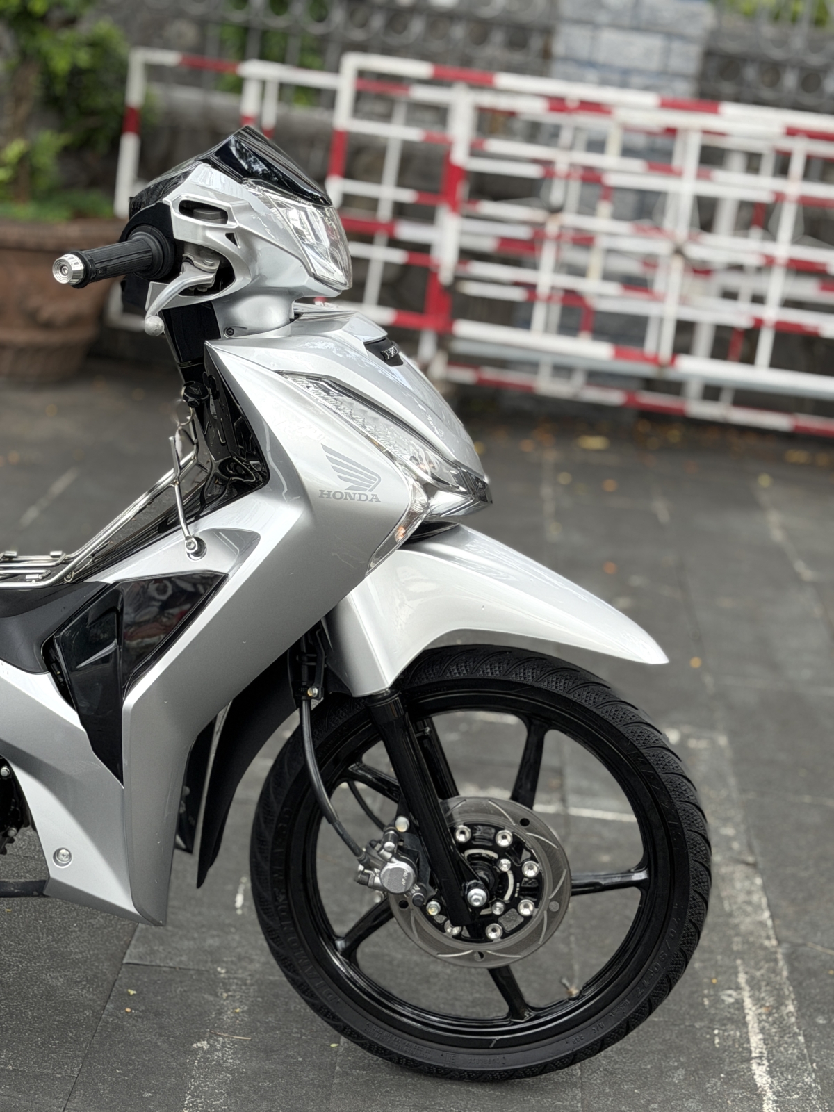 HONDA FUTURE 2023 BẠC BS 59X4 19452
