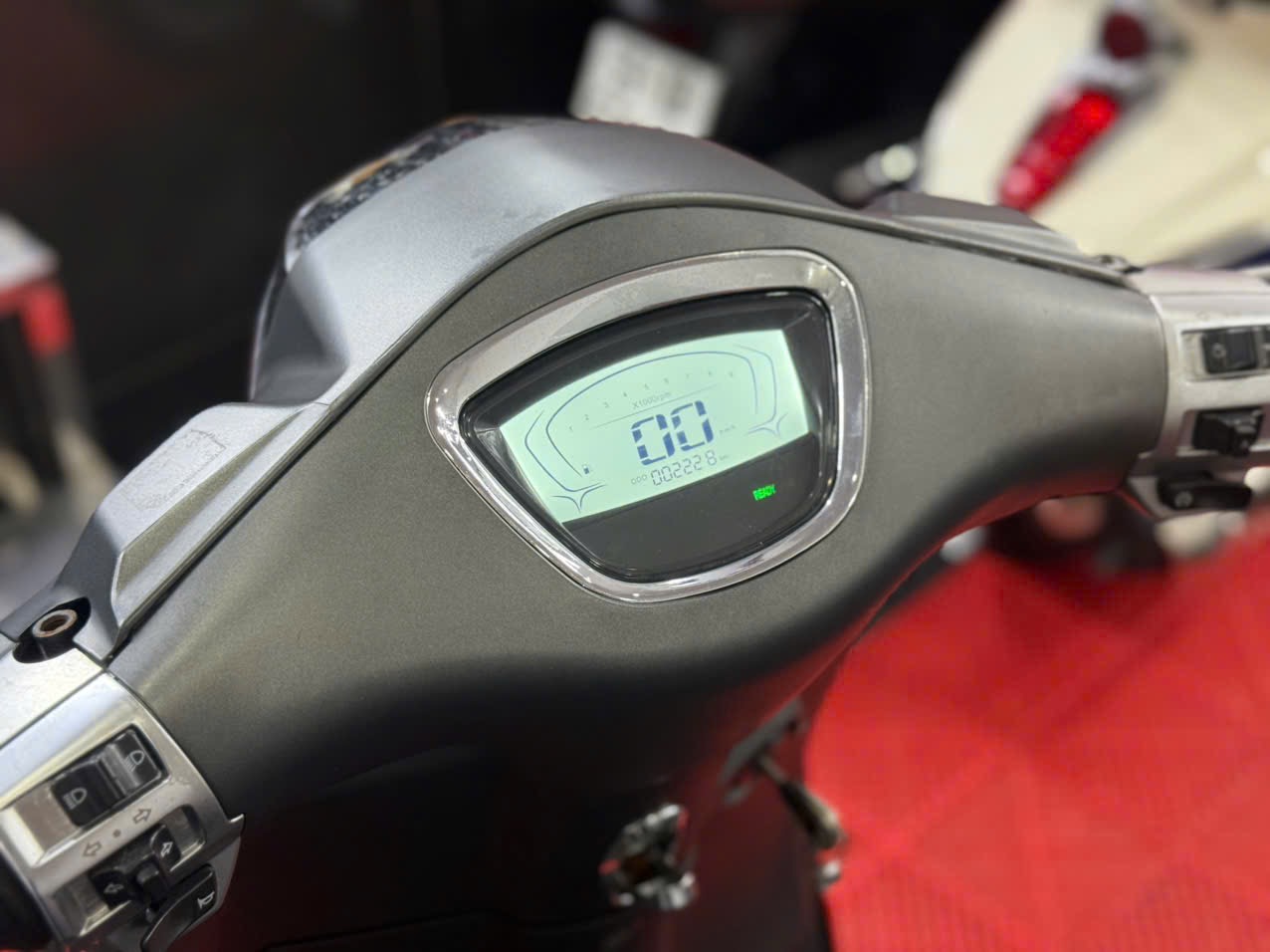 Vespa 50cc 2022 72AF-05436