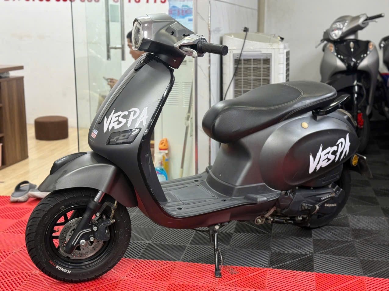 Vespa 50cc 2022 72AF-05436