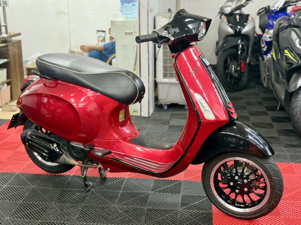 Vespa Sprint 2020 Bao sang tên