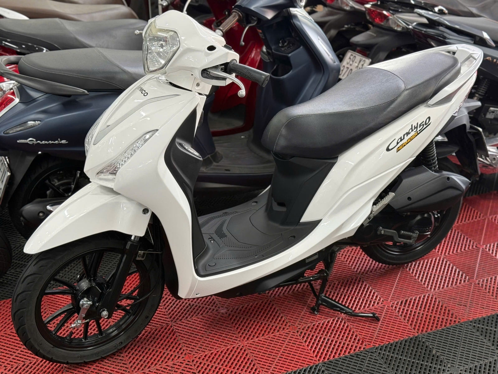 KYMCO CANDY HERMOSA 50cc 61BA-02770