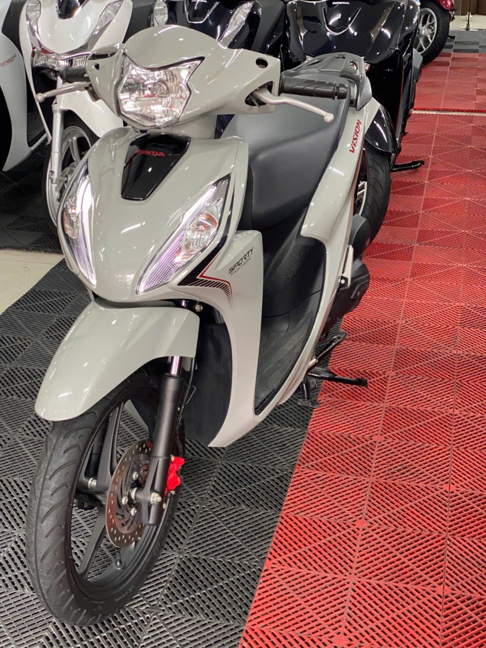 HONDA VISION 2023 BÁNH LỚN 59S3-80087