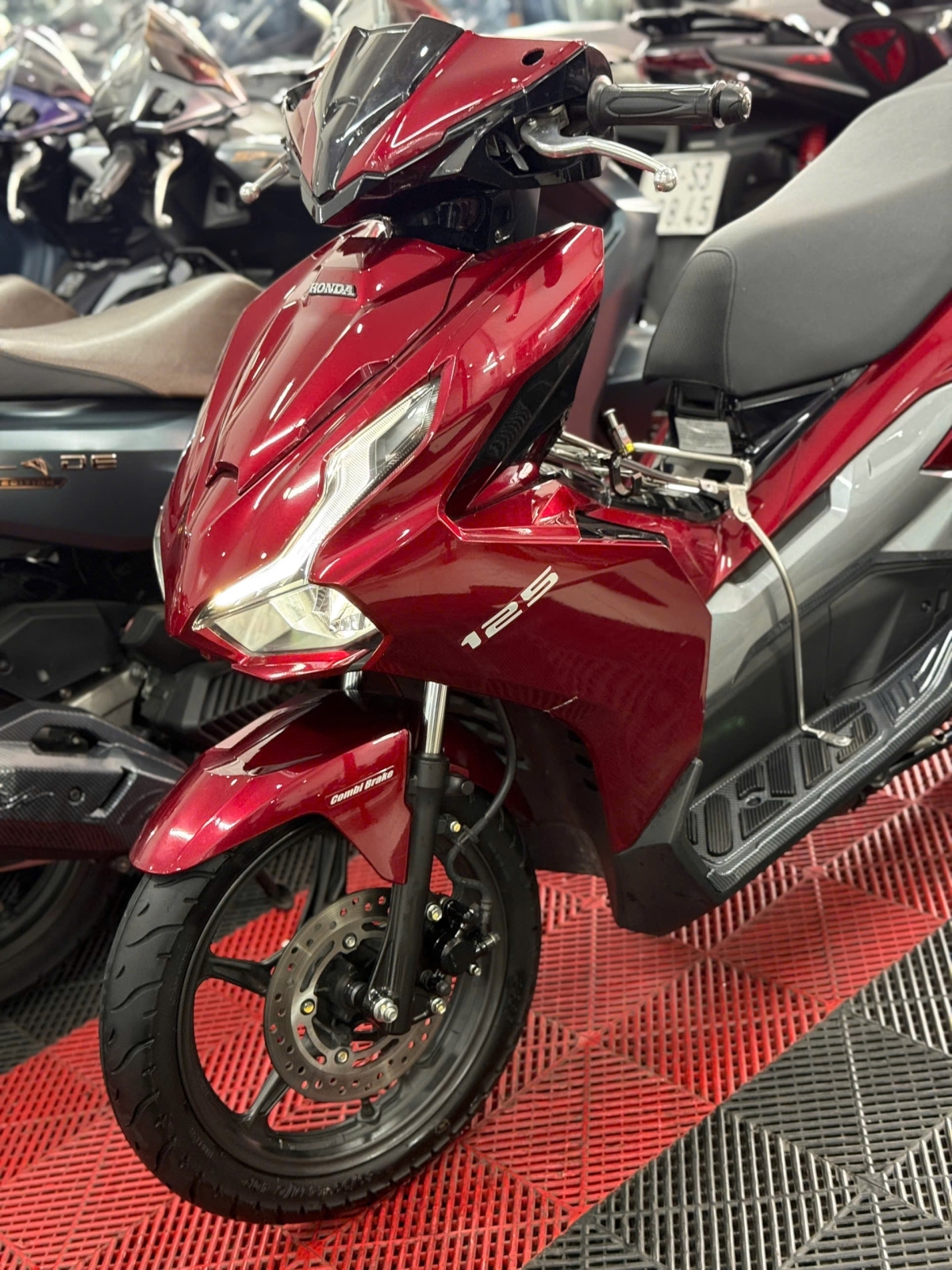 HONDA AIRBLADE 125 2025 4V 8000KM 50AC-76853