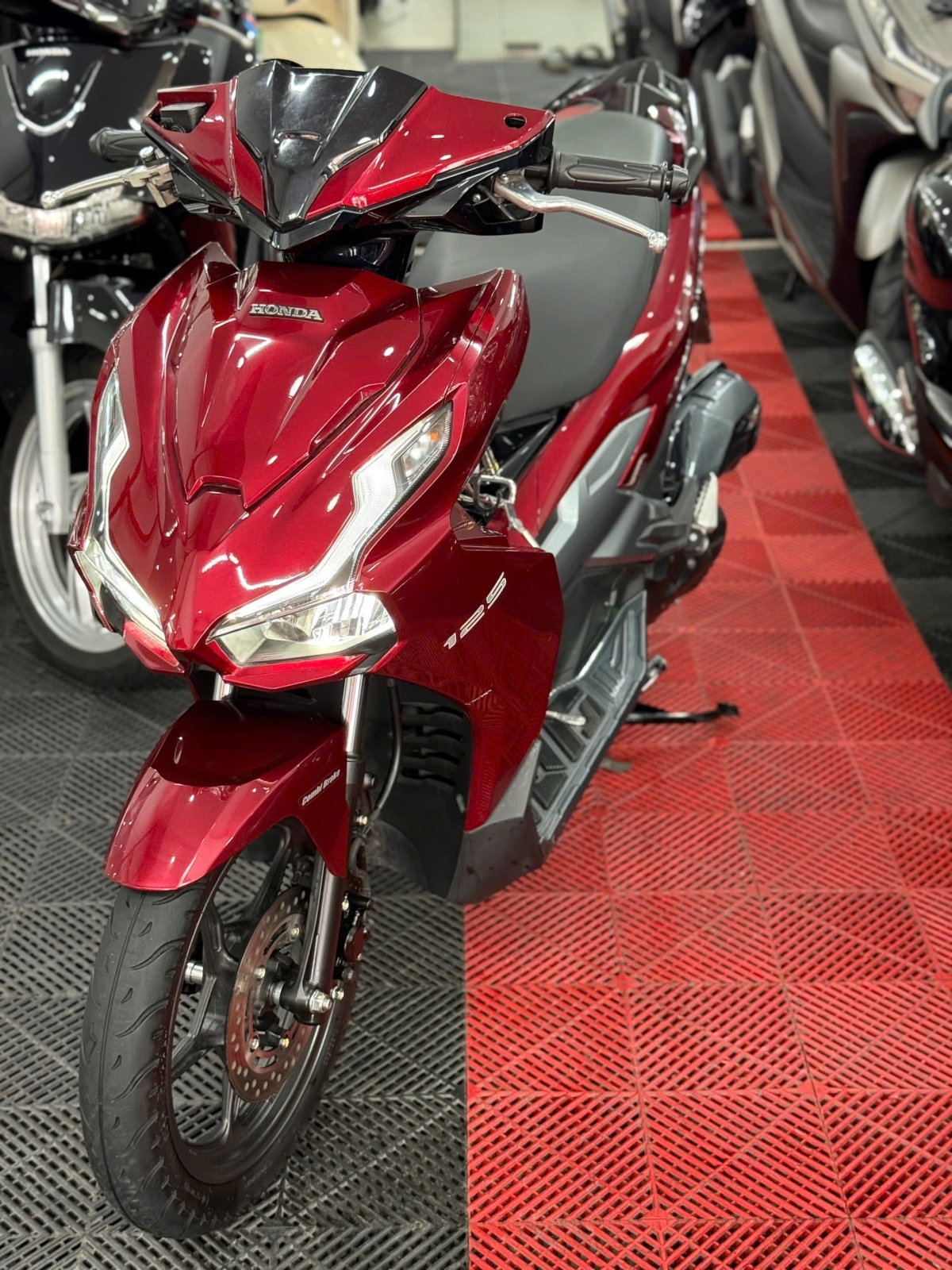 HONDA AIRBLADE 125 2025 4V 8000KM 50AC-76853