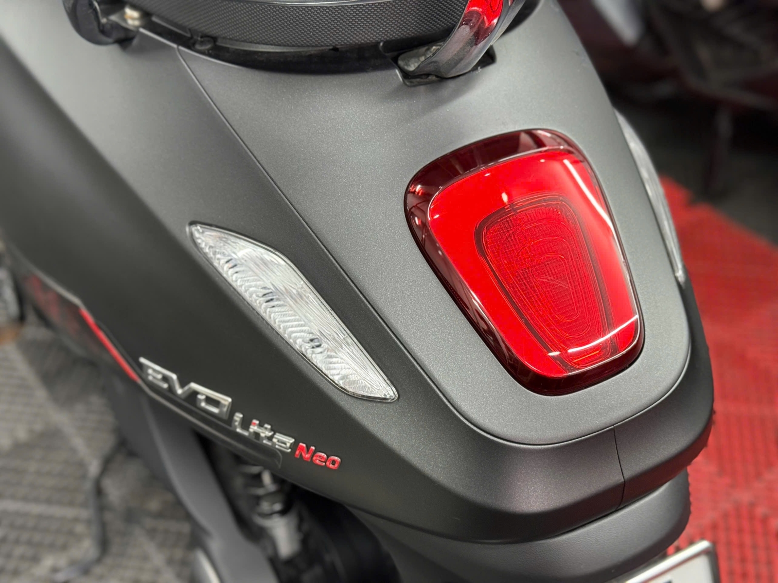 VINFAST EVO LITE NEO 50CC GIÁ RẺ 50AA-46105