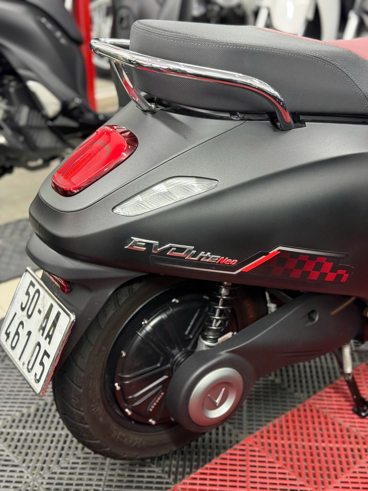 VINFAST EVO LITE NEO 50CC GIÁ RẺ 50AA-46105
