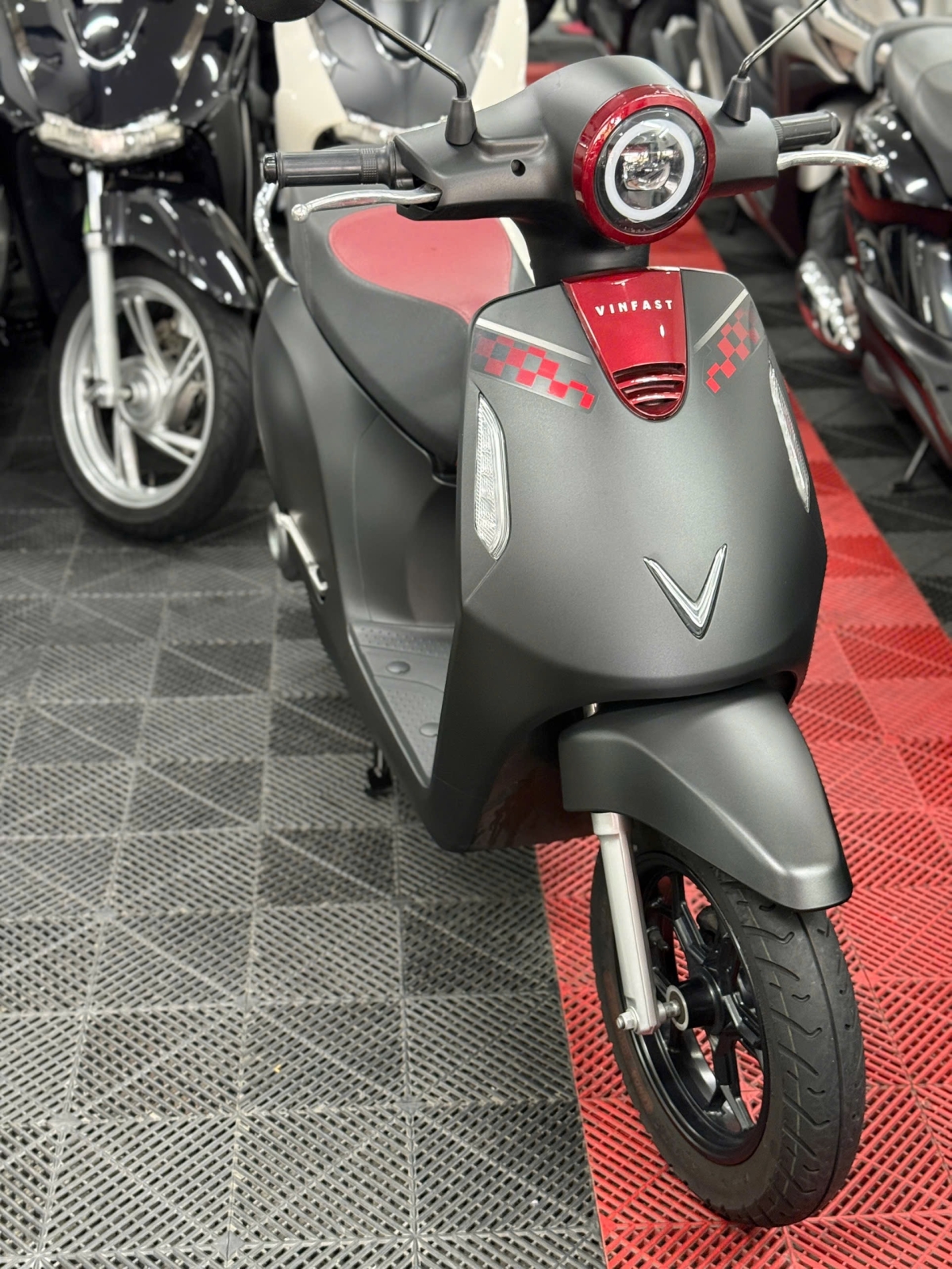 VINFAST EVO LITE NEO 50CC GIÁ RẺ 50AA-46105