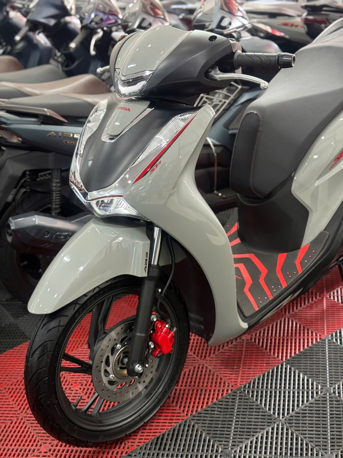 HONDA SH 125 ABS 2025 6000KM 84AA-49014
