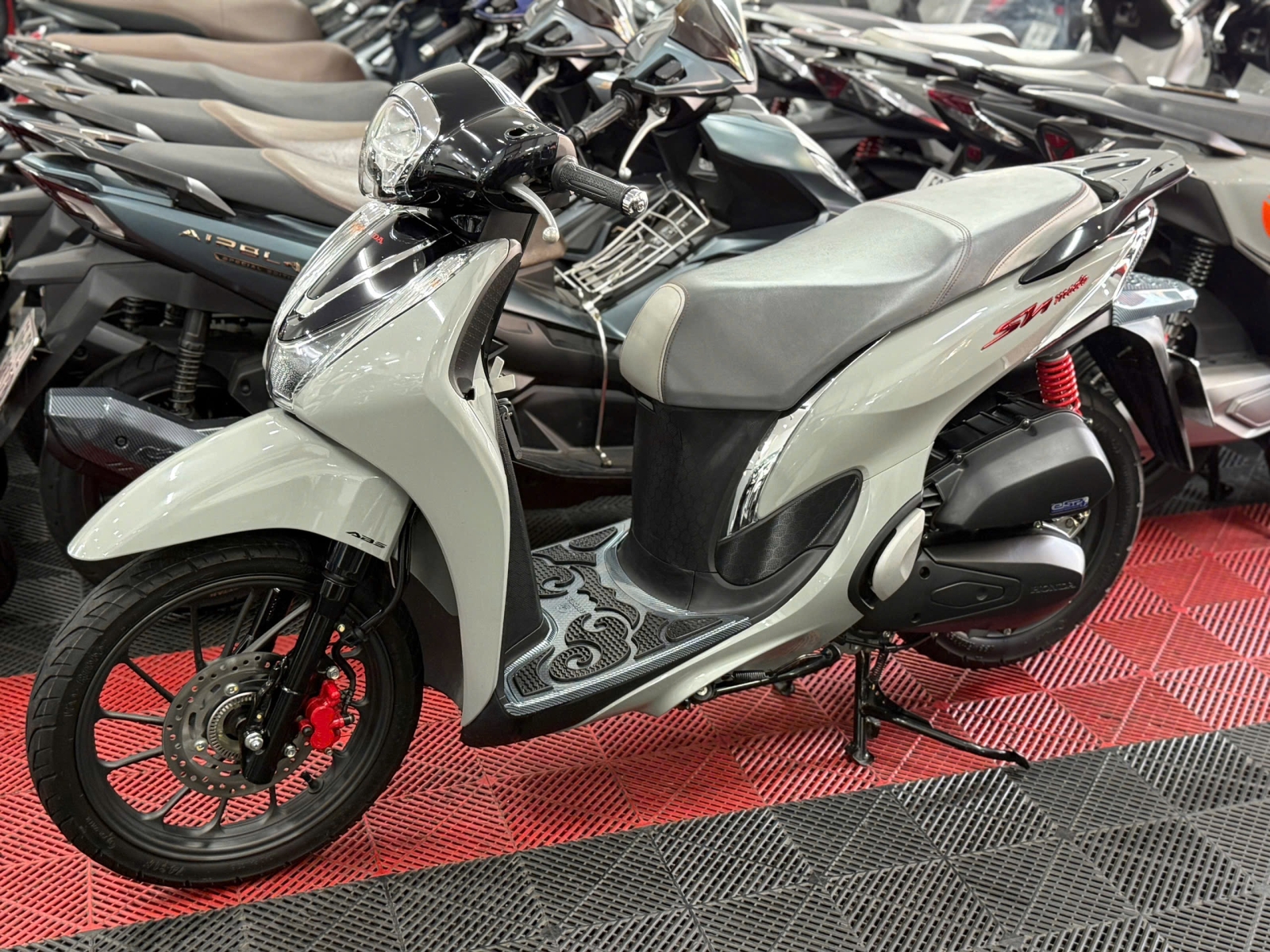 HONDA SH MODE 2025 ABS 8000KM 61HA-07853