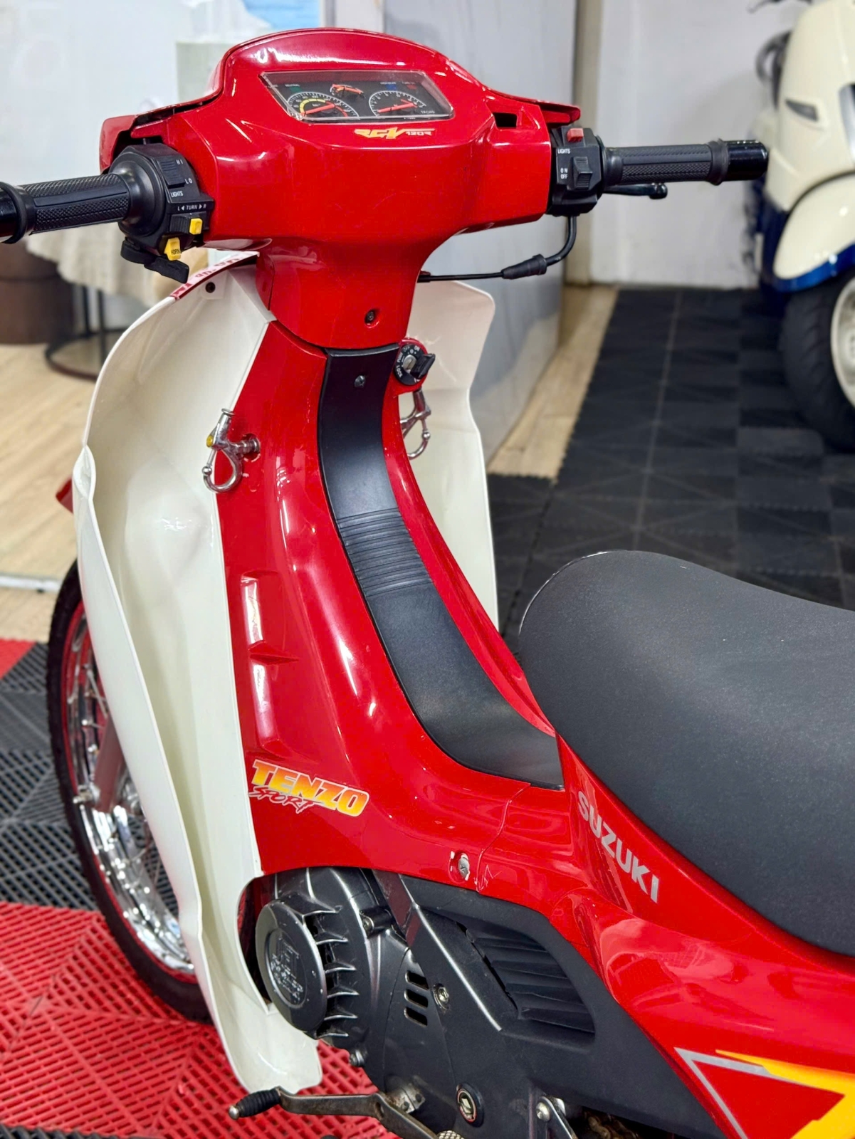 SUZUKI XIPO RGV 120 59D3-27861