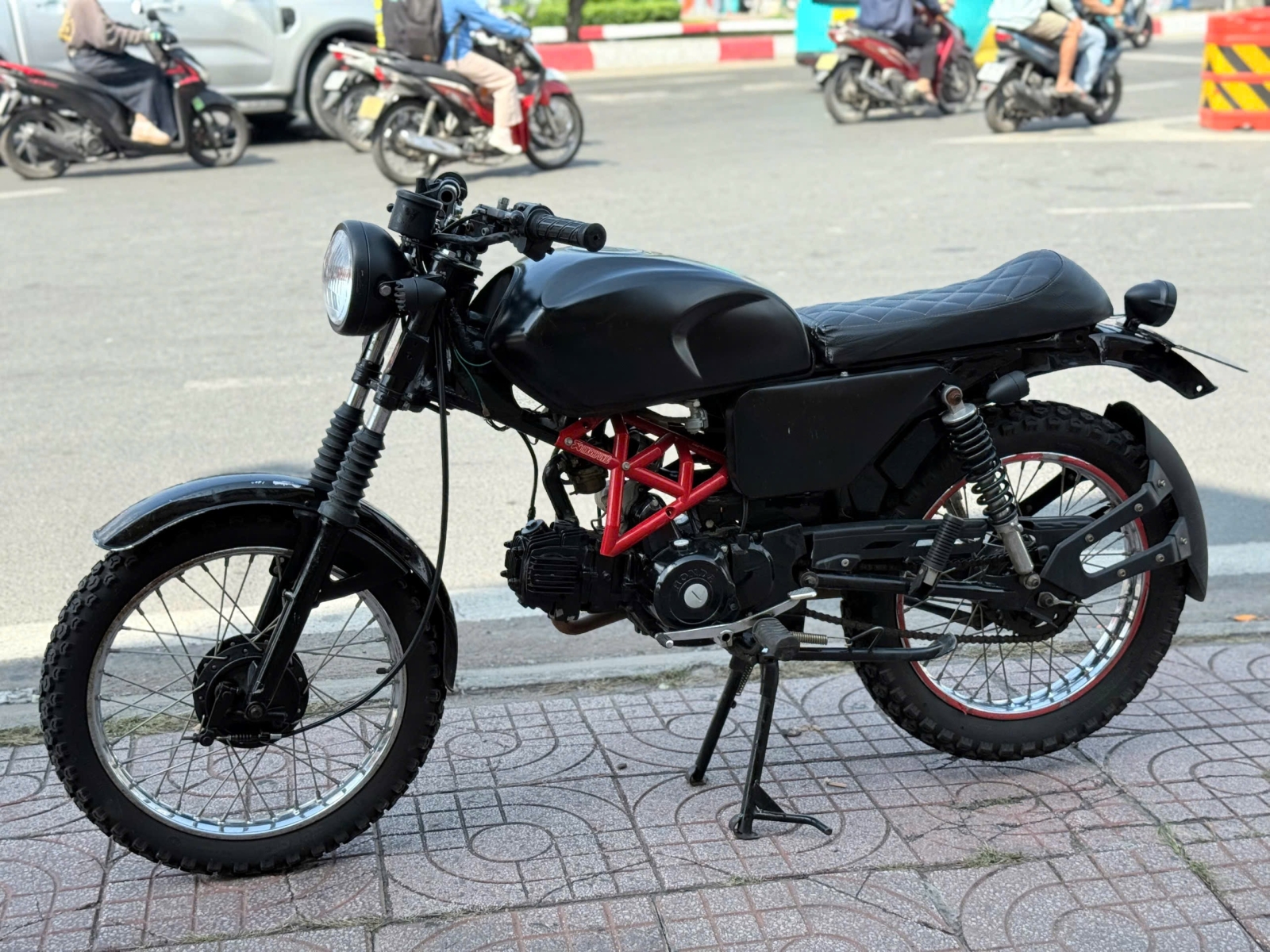 Win TQ Caferacer 25T1-1519