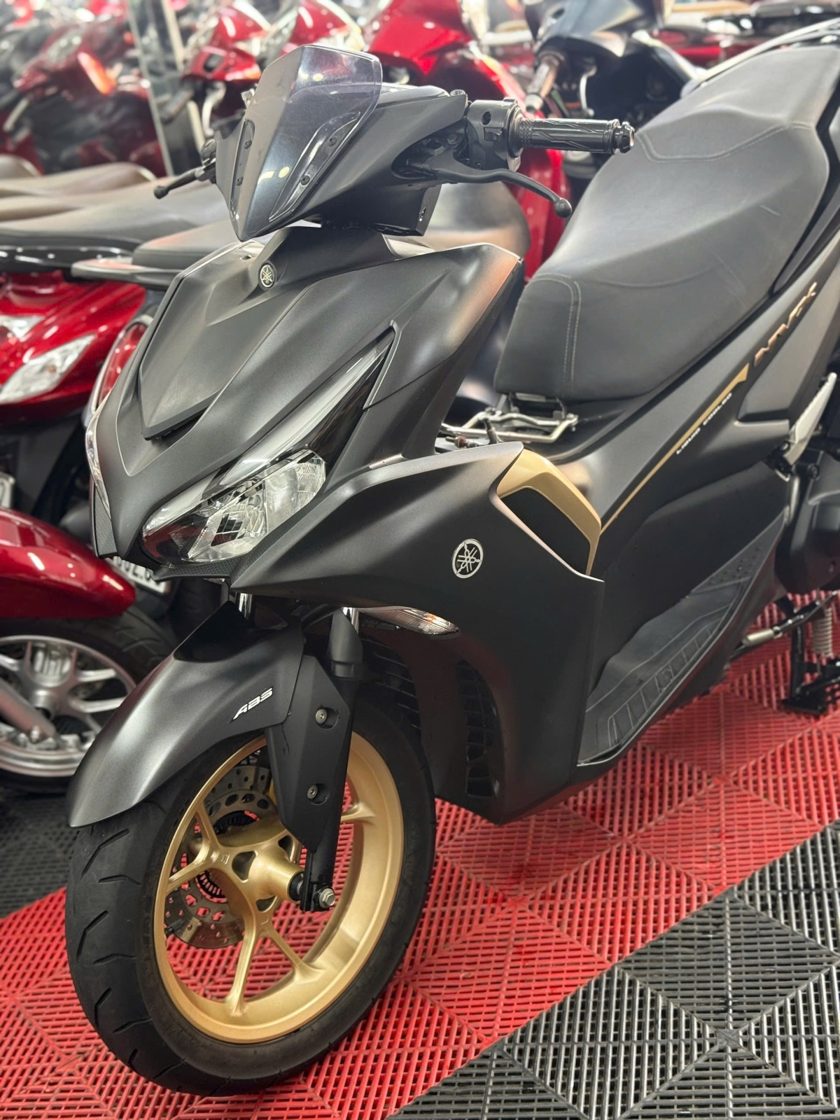 YAMAHA NVX 155 V2 2022 SMK 59X3-84157