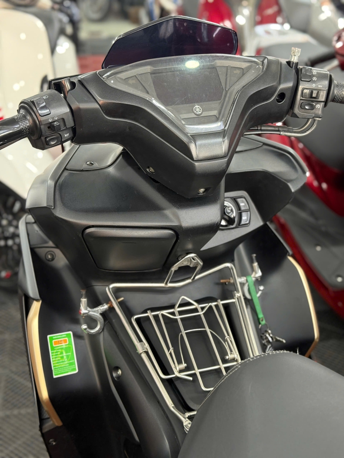 YAMAHA NVX 155 V2 2022 SMK 59X3-84157