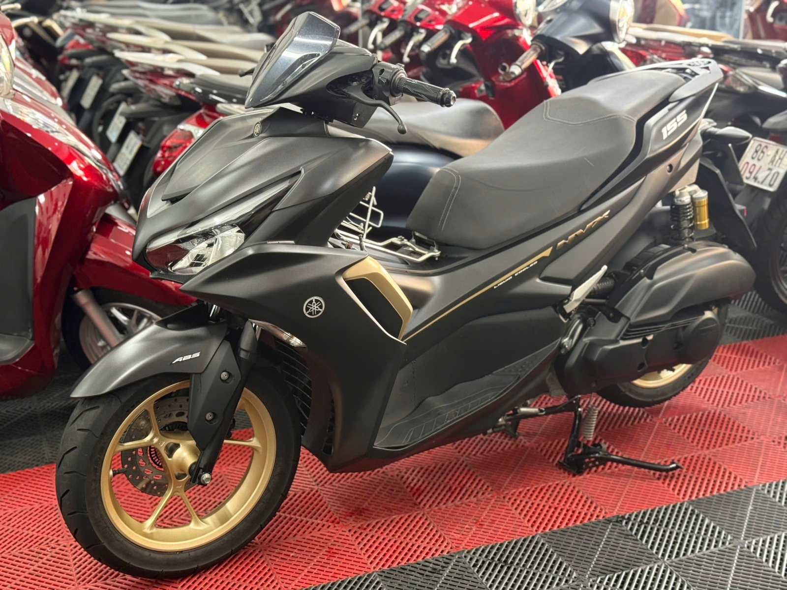 YAMAHA NVX 155 V2 2022 SMK 59X3-84157