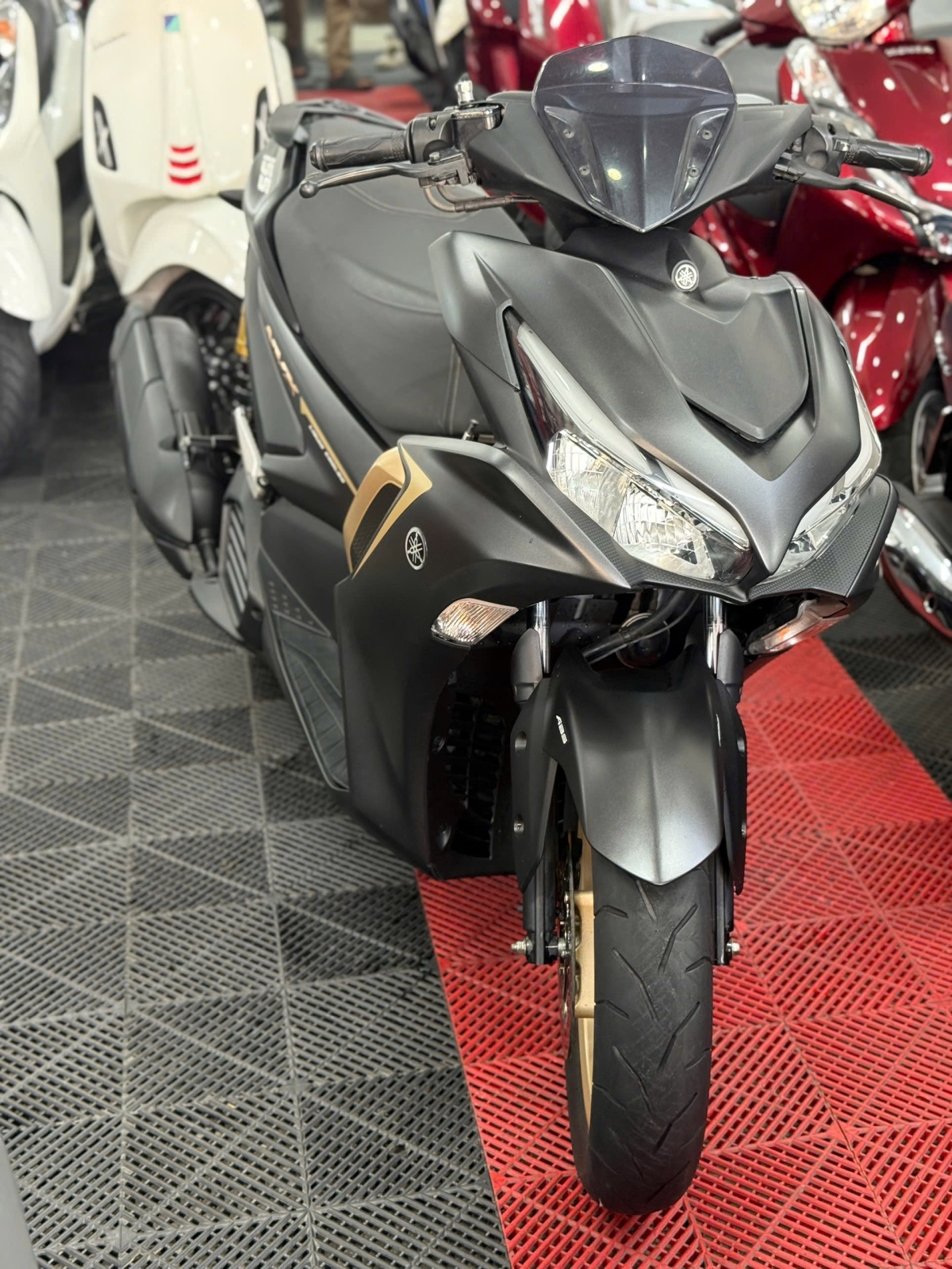YAMAHA NVX 155 V2 2022 SMK 59X3-84157