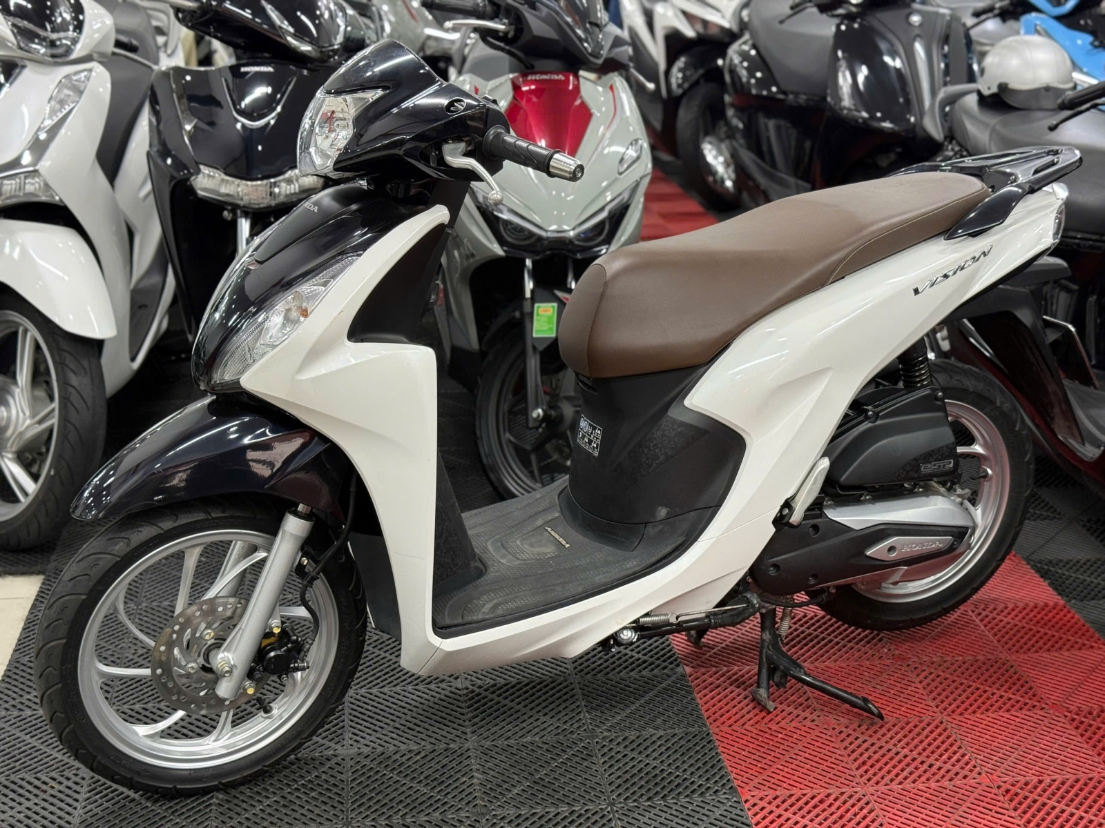HONDA VISION 2024 59XB-50786