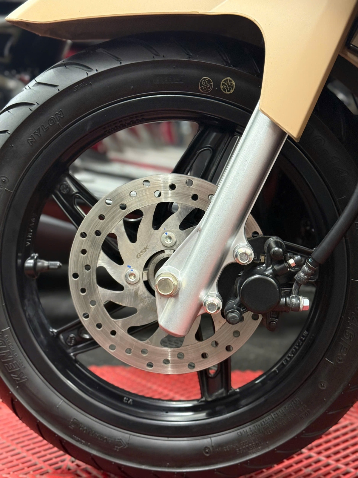 VINFAST VIPER 2026 1700KM PIN THUÊ 12SA-04128