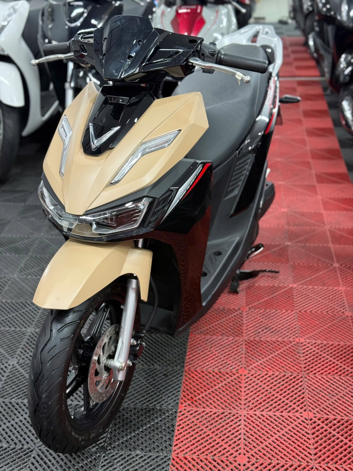 VINFAST VIPER 2026 1700KM PIN THUÊ 12SA-04128
