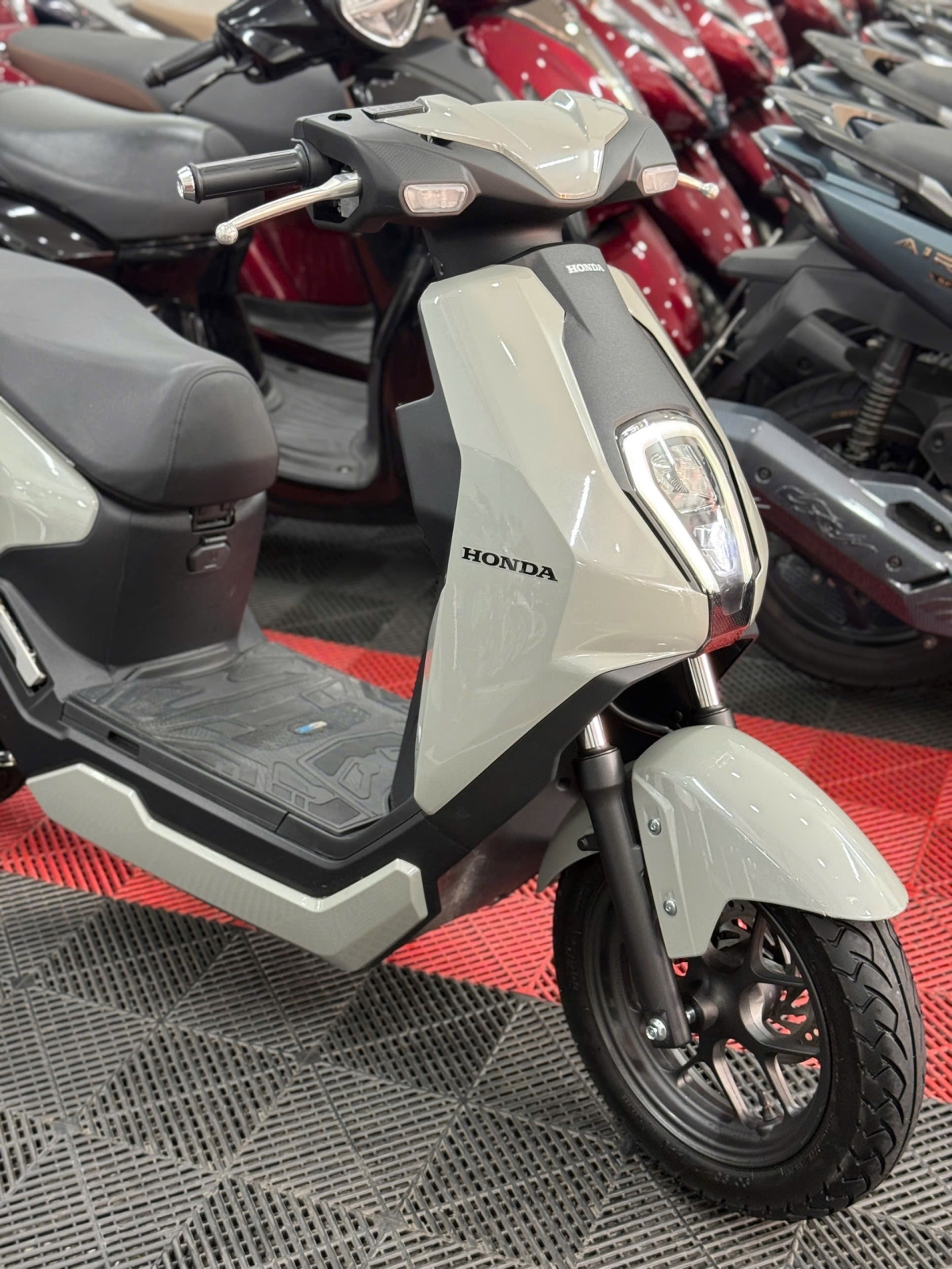 HONDA ICON E 2026 2000KM 50AF-24695