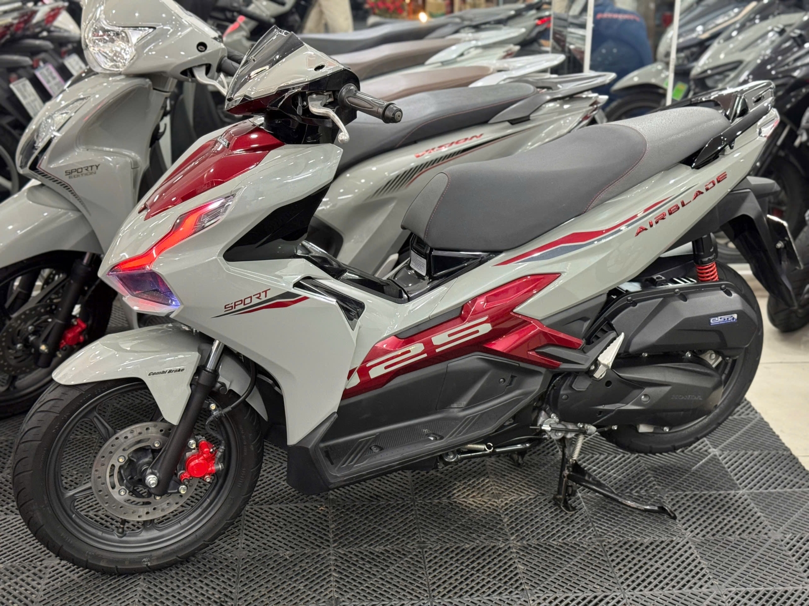HONDA AIRBLADE 125 2025 50AD-04762