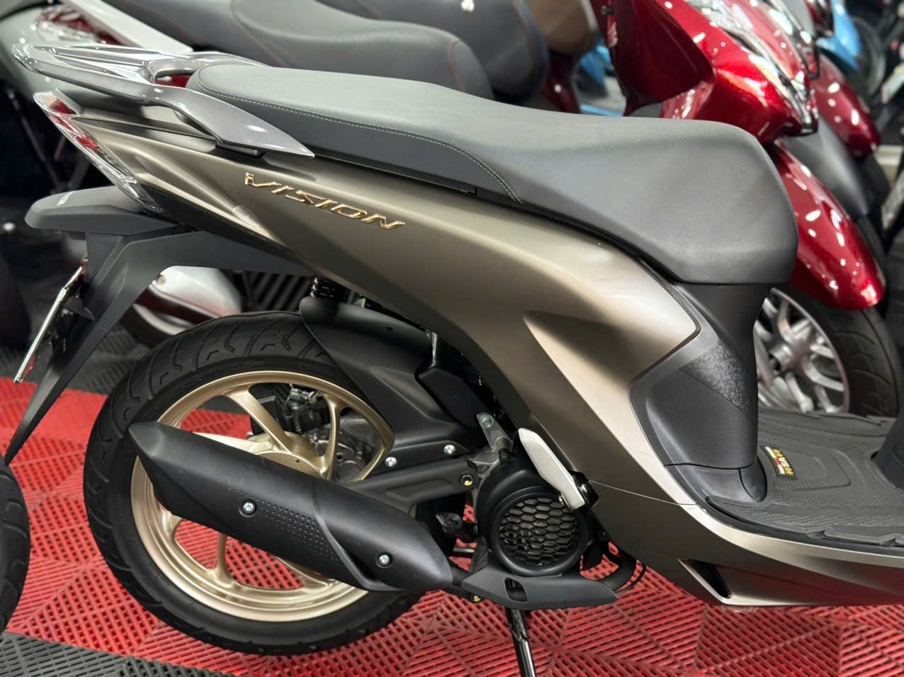 HONDA VISION 2025 SMK 3000KM 50AC-53461