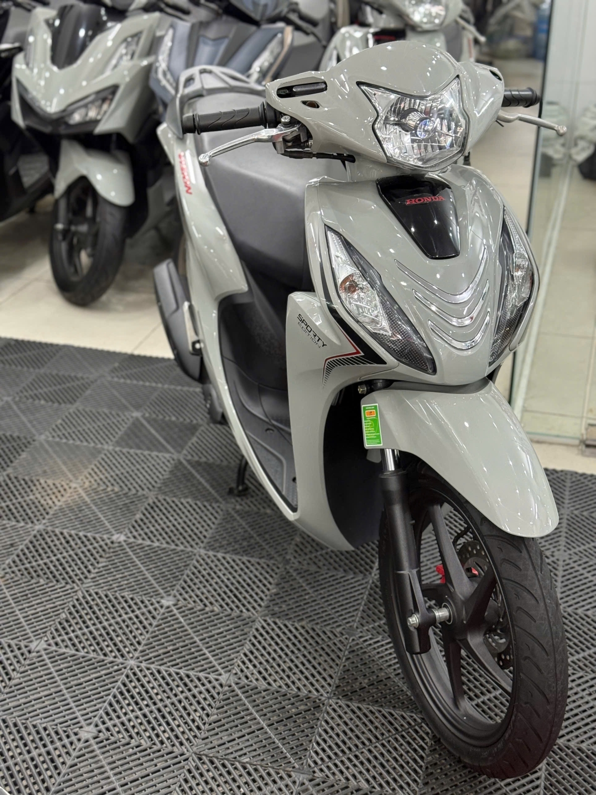 HONDA VISION 2023 BÁNH LỚN 4000KM 61D2-32220