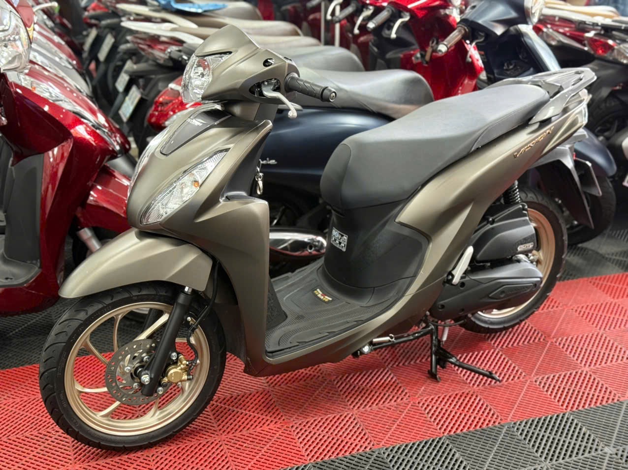 HONDA VISION 2025 SMK 3000KM 50AC-53461
