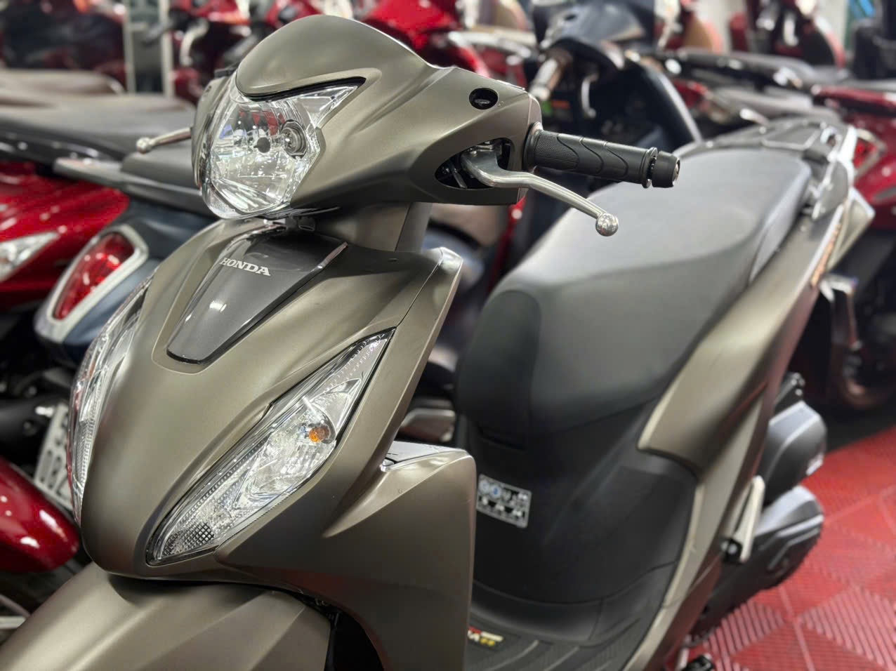 HONDA VISION 2025 SMK 3000KM 50AC-53461