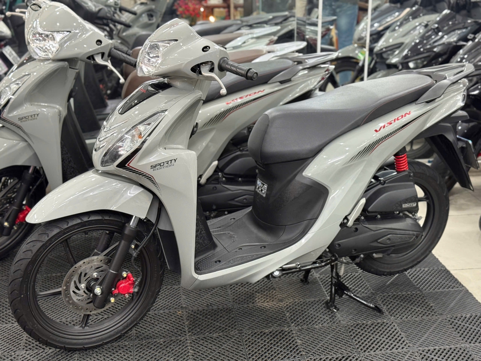 HONDA VISION 2023 BÁNH LỚN 4000KM 61D2-32220