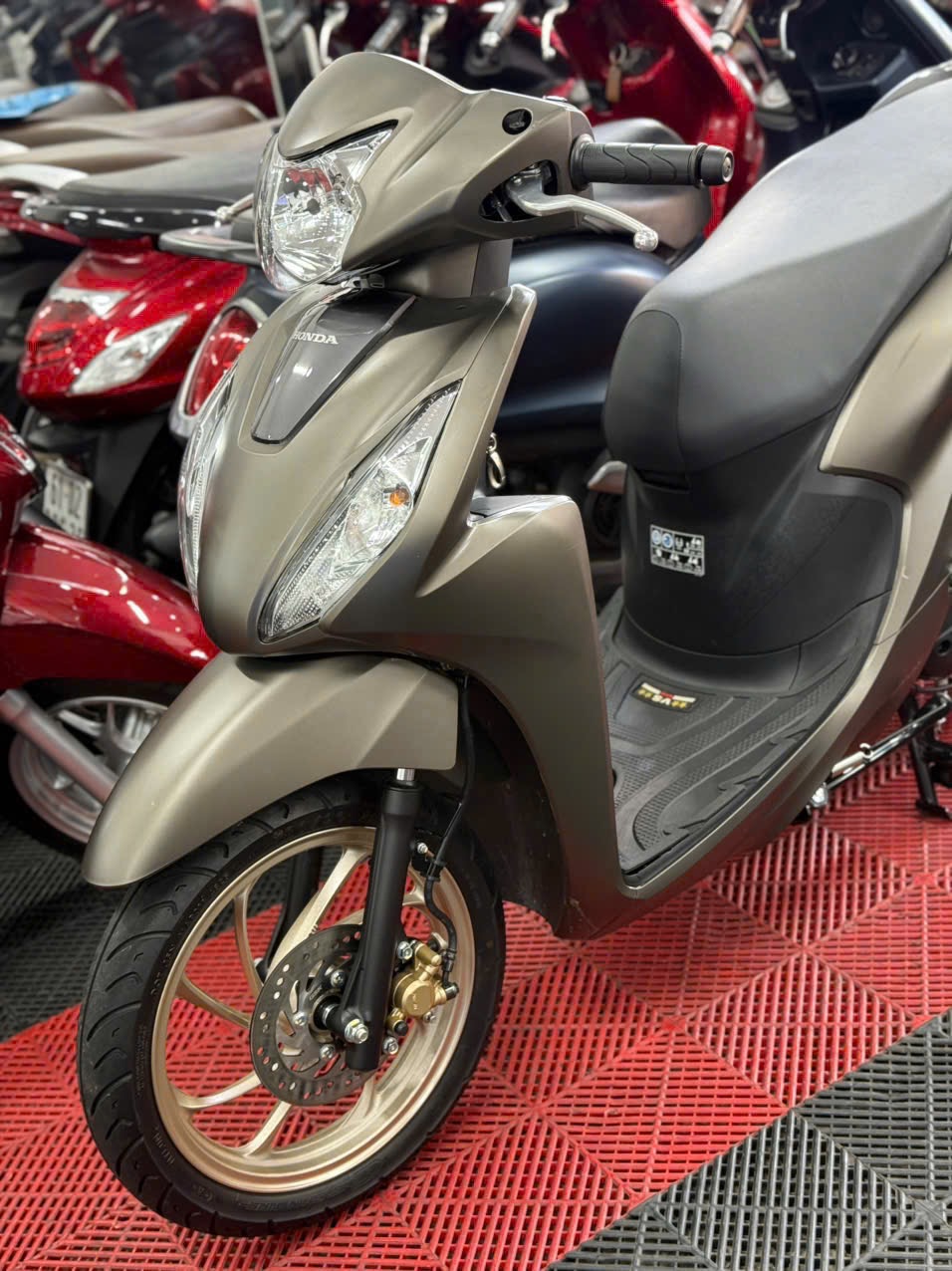 HONDA VISION 2025 SMK 3000KM 50AC-53461
