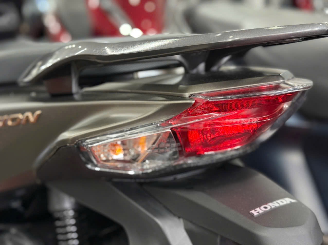 HONDA VISION 2025 SMK 3000KM 50AC-53461