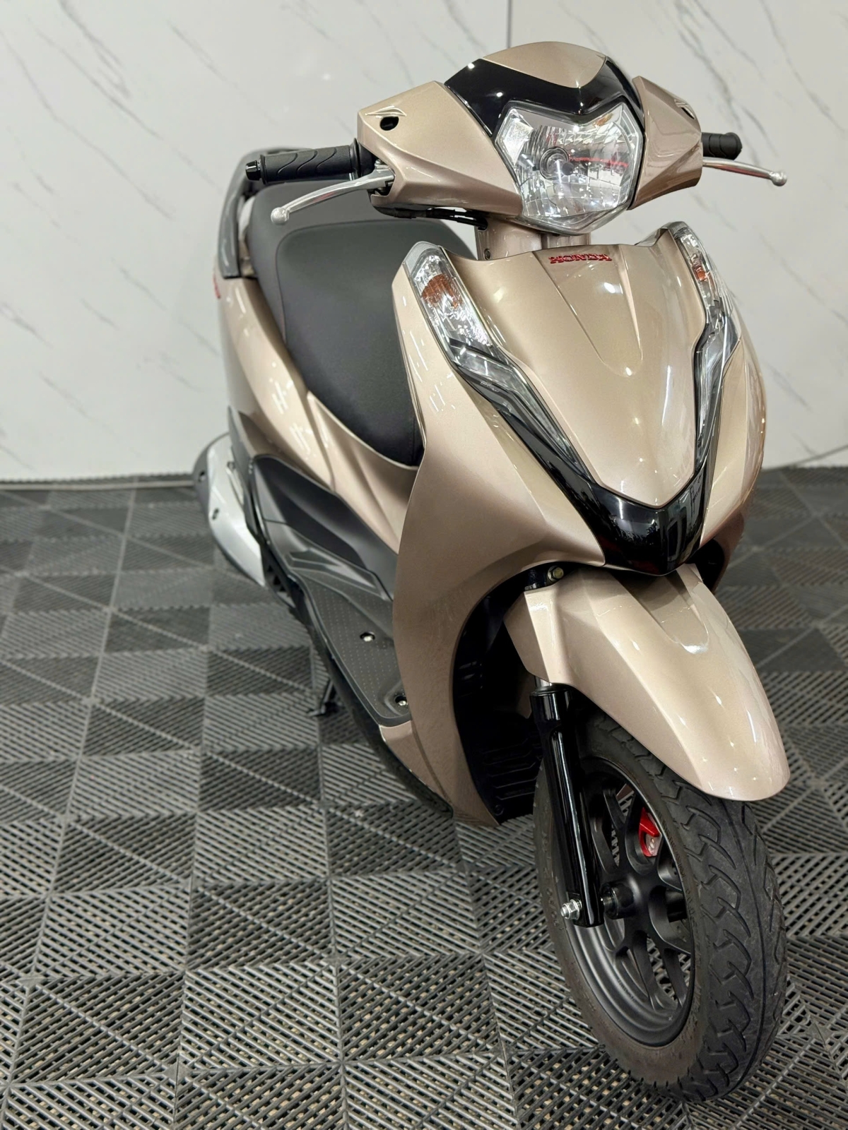 Honda Lead 2018 59V2-91040