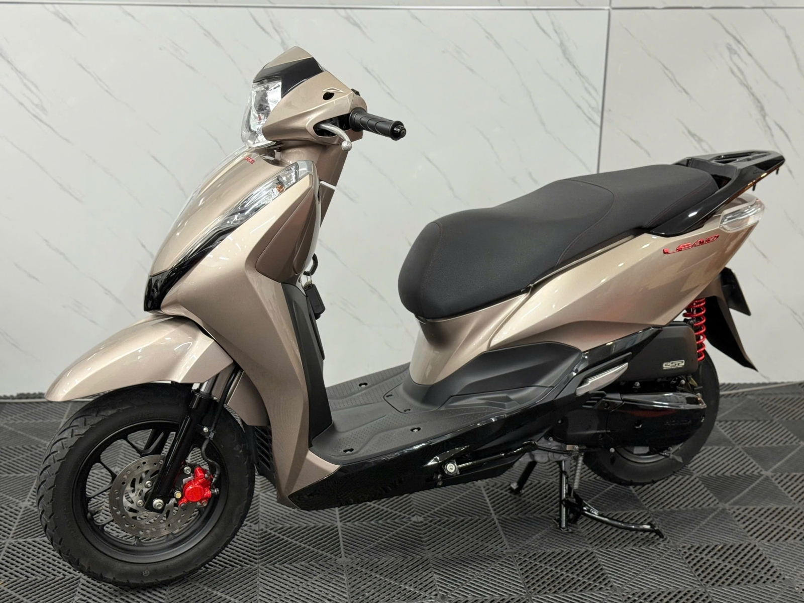 Honda Lead 2018 59V2-91040