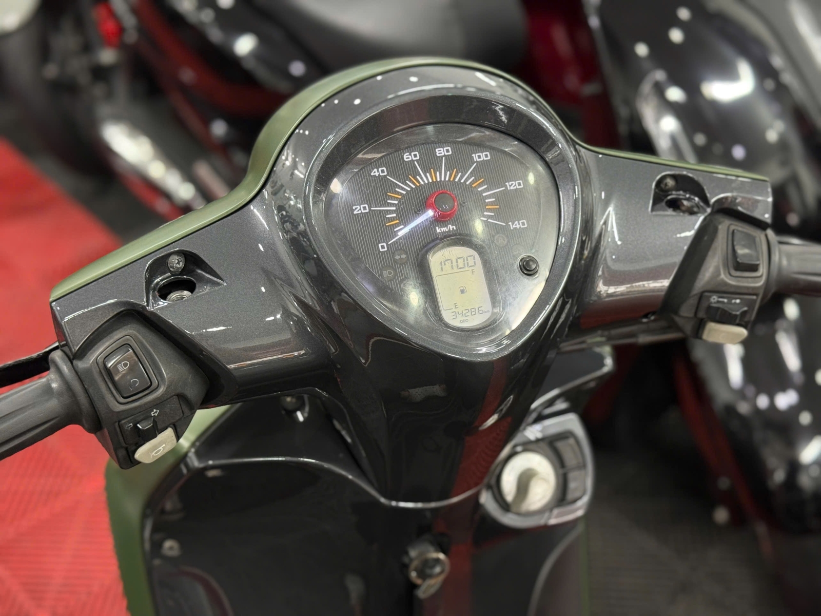 YAMAHA JANUS 2017 SMK 69B1-25342