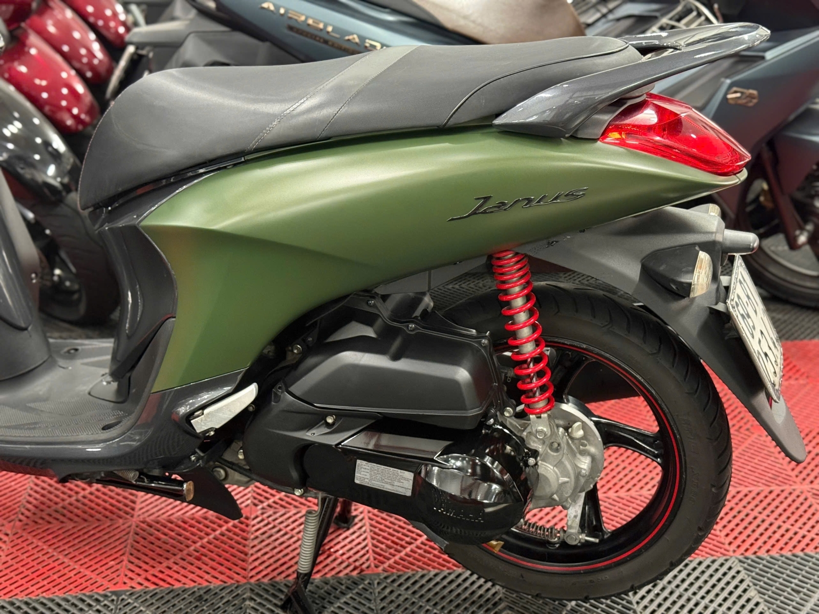 YAMAHA JANUS 2017 SMK 69B1-25342